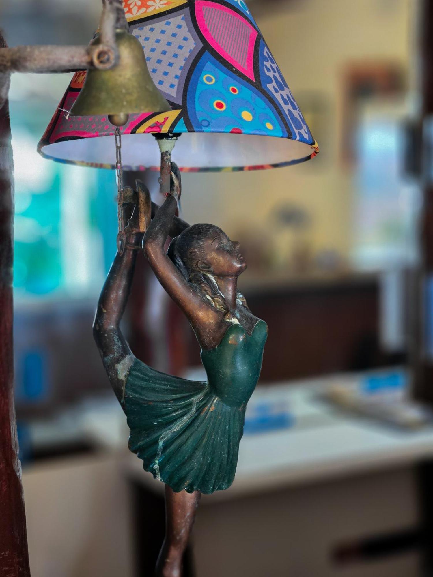 Hotel Bella Vista Ocean View Búzios Zewnętrze zdjęcie A lamp in the shape of a woman